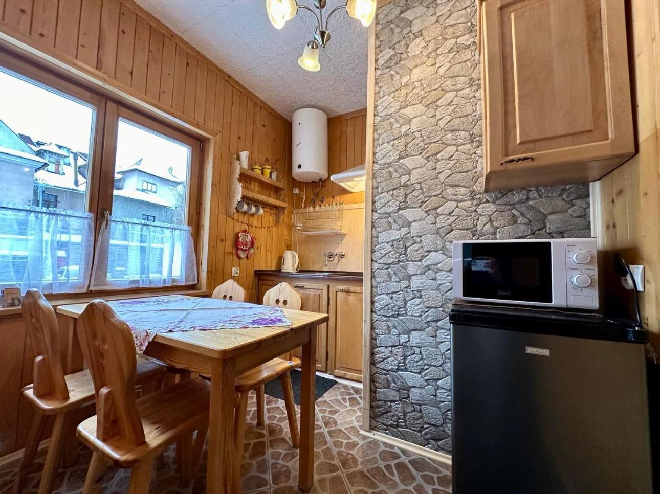 Apartamento Wesoła Chatka - Krupówki 37a Zakopane Exterior foto