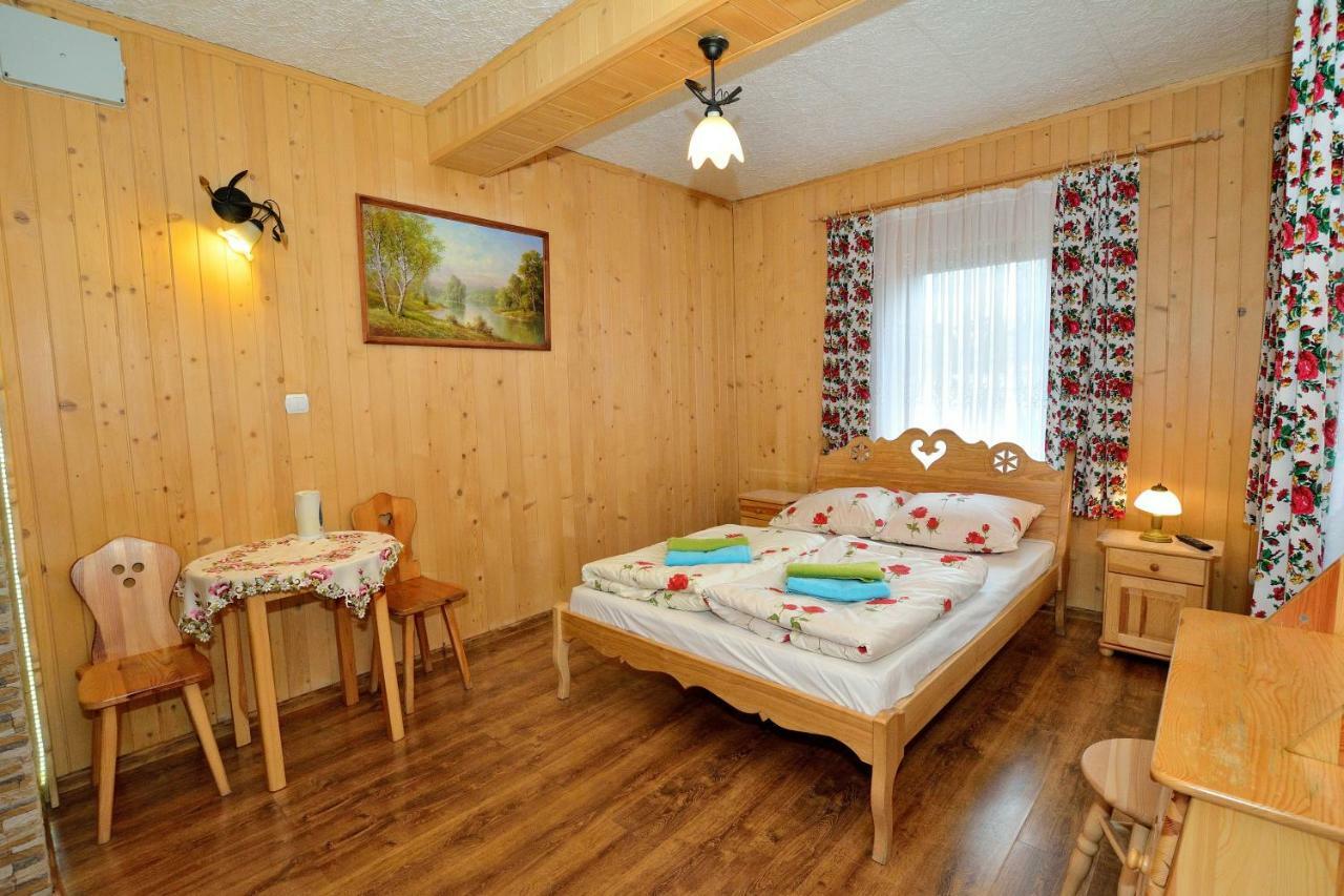 Apartamento Wesoła Chatka - Krupówki 37a Zakopane Exterior foto